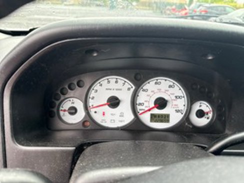 Used 2004 Ford Escape Limited image 11