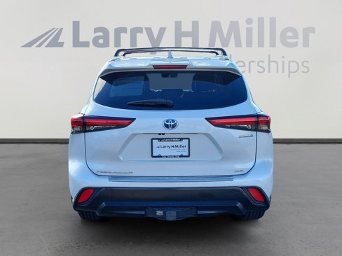 Used 2022 Toyota Highlander Bronze Edition image 5