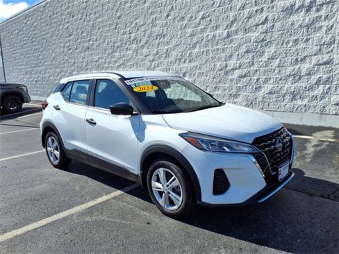 Used 2024 Nissan Kicks S image 5