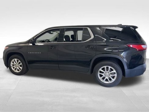 Used 2020 Chevrolet Traverse LS image 3