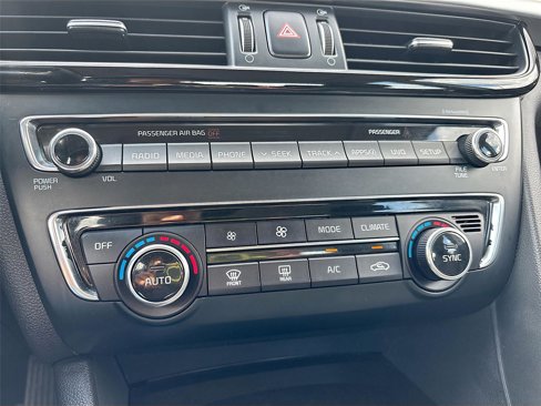 Used 2018 Kia Optima EX w/ Premium Package image 17