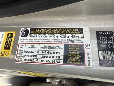 Used 2015 Toyota Camry LE image 14