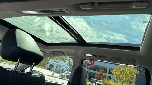 Used 2021 Subaru Ascent Limited w/ Technology Package image 27