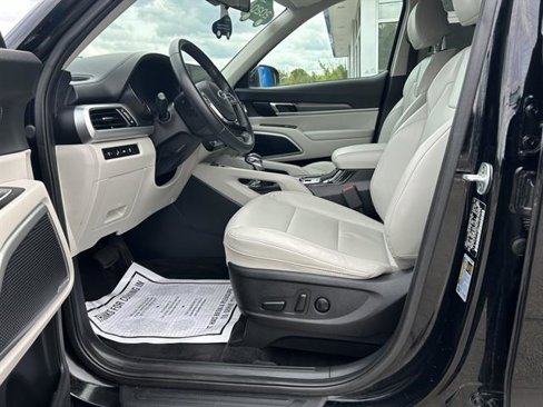 Used 2020 Kia Telluride S w/ S 8 Passenger Seating Package image 32