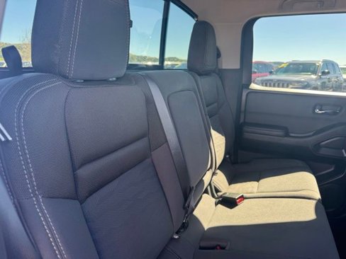 Used 2024 Nissan Frontier SV w/ Technology Package image 24