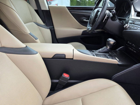 Used 2021 Lexus ES 350 w/ Premium Package image 37