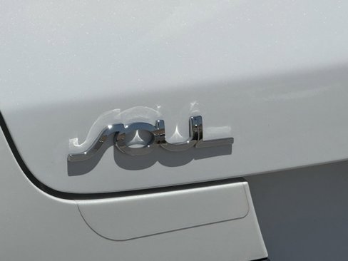 Used 2020 Kia Soul LX image 14