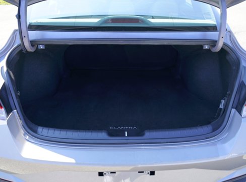 Used 2023 Hyundai Elantra SEL image 7