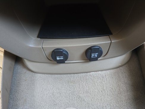 Used 2011 Chrysler Town & Country Touring-L w/ Driver Convenience Group image 25