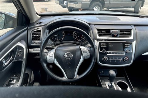 Used 2017 Nissan Altima 2.5 S image 5