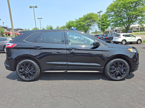 Used 2022 Ford Edge SE w/ Black Appearance Package image 7