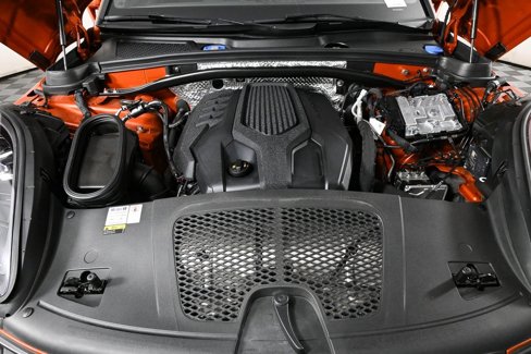 Certified 2022 Porsche Macan image 36