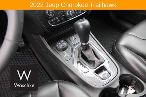 Used 2022 Jeep Cherokee Trailhawk w/ Sun, Sound & Nav Group image 31