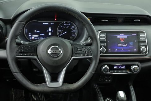 Used 2018 Nissan Kicks SR image 10