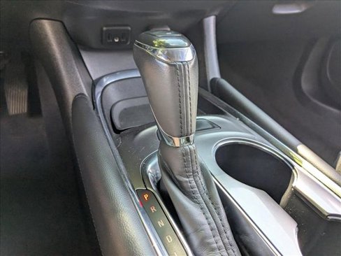 Used 2018 Chevrolet Malibu LT image 11
