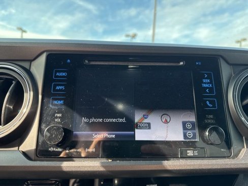 Used 2017 Toyota Tacoma SR image 29