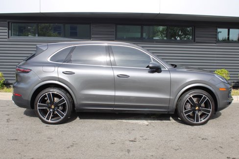 Used 2023 Porsche Cayenne image 8