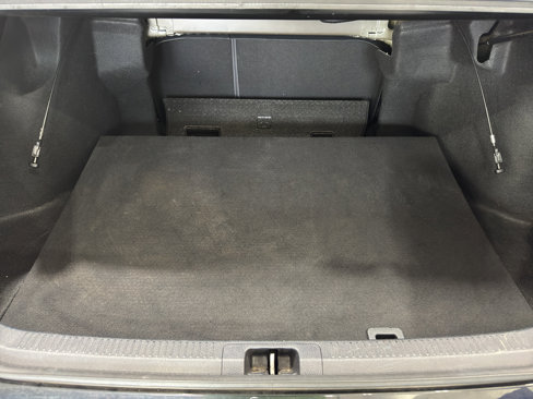 Used 2020 Toyota Camry XSE image 11