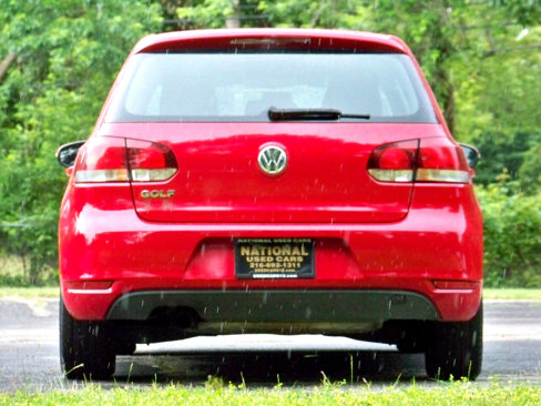 Used 2011 Volkswagen Golf 4-Door image 11