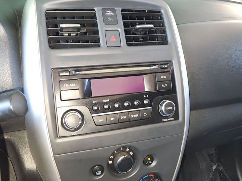 Used 2017 Nissan Versa SV image 28
