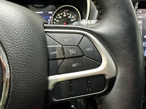 Used 2017 Jeep Compass Limited image 36