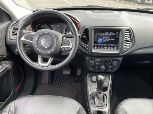 Used 2019 Jeep Compass Trailhawk image 11