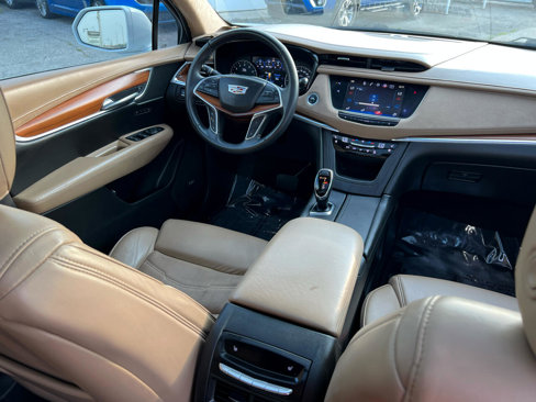 Used 2017 Cadillac XT5 Platinum w/ Driver Assist Package image 69