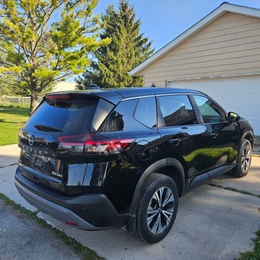 Used 2023 Nissan Rogue SV image 6