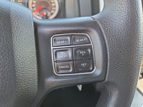 Used 2018 RAM 1500 Classic SLT image 25