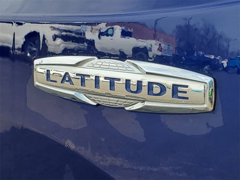 Used 2018 Jeep Renegade Latitude w/ Cold Weather Group image 6
