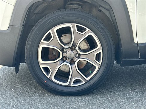 Used 2015 Jeep Renegade Limited image 10
