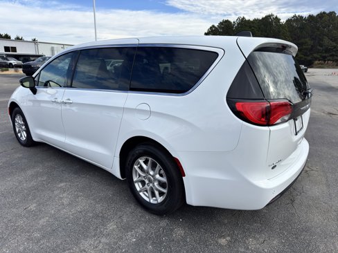 New 2025 Chrysler Voyager LX image 7