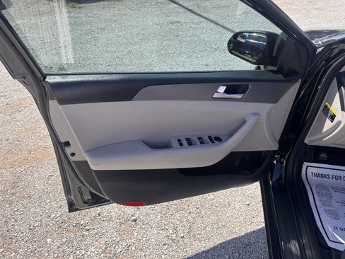 Used 2016 Hyundai Sonata SE image 9