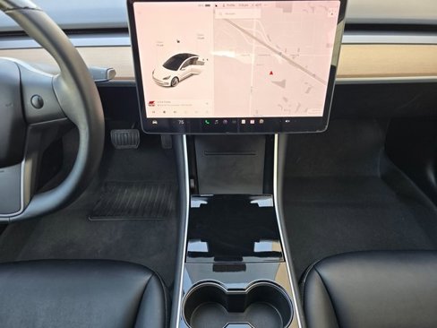 Used 2020 Tesla Model 3 Performance image 19