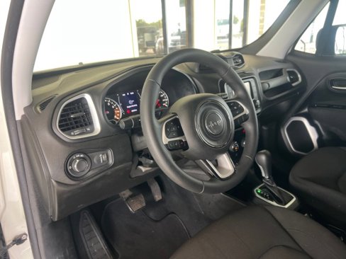 Used 2020 Jeep Renegade Sport w/ Sport Appearance Group image 17