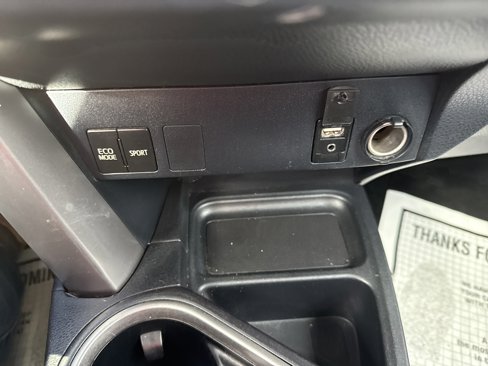 Used 2017 Toyota RAV4 LE image 26