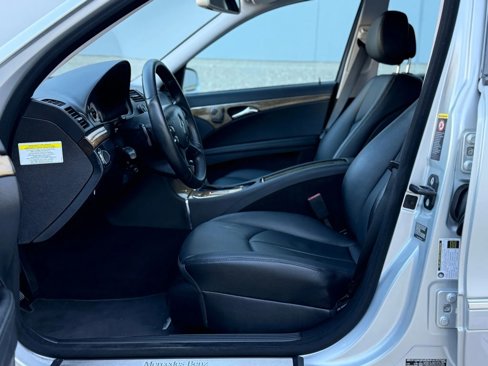 Used 2008 Mercedes-Benz E 350 Sedan image 19