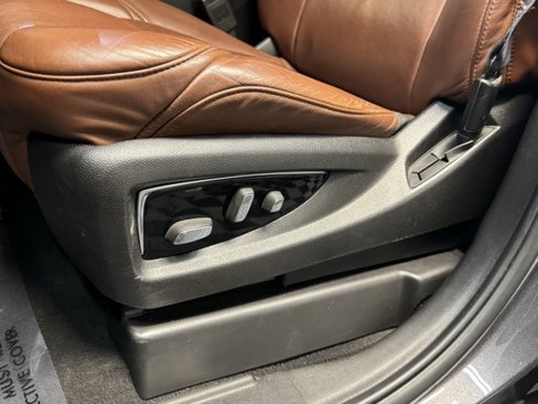 Used 2015 Cadillac Escalade Luxury image 14