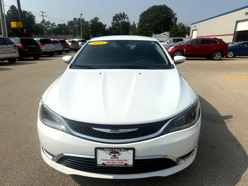 Used 2015 Chrysler 200 Limited w/ Convenience Group image 4