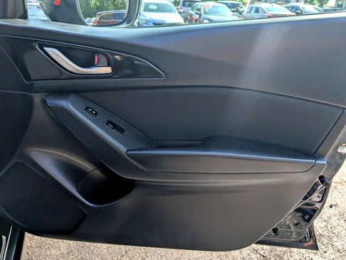 Used 2015 MAZDA MAZDA3 i Sport image 37