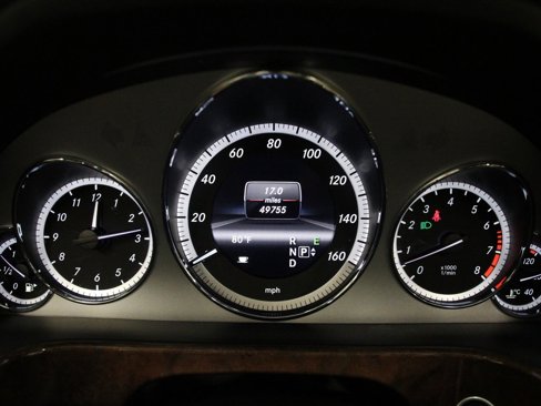 Used 2013 Mercedes-Benz E 350 4MATIC Sedan image 13