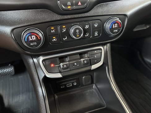 Certified 2024 GMC Terrain SLE w/ Driver Convenience Package image 26