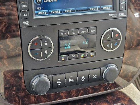 Used 2014 GMC Yukon XL Denali image 24
