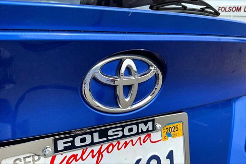 Used 2019 Toyota C-HR LE image 9