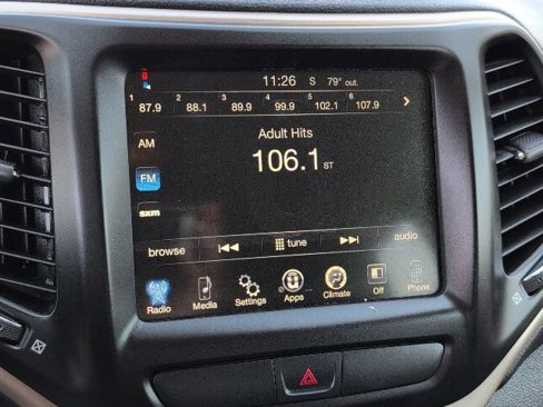 Used 2017 Jeep Cherokee Latitude w/ Comfort & Sound Group image 20