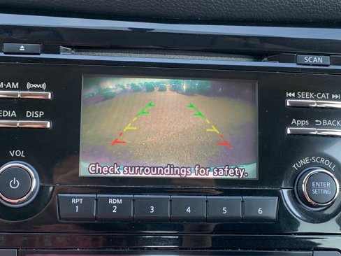 Used 2016 Nissan Rogue SV image 22