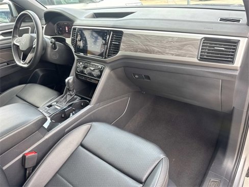 Used 2022 Volkswagen Atlas Cross Sport SE image 9