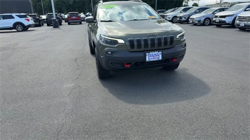 Used 2021 Jeep Cherokee Trailhawk image 3