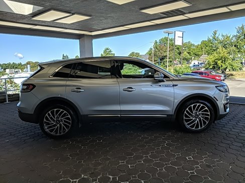 Used 2020 Lincoln Nautilus Reserve image 4