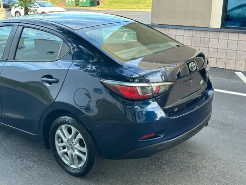 Used 2017 Toyota Yaris iA image 10